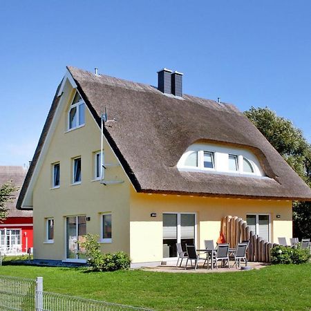 Reetdachhaus Lotte Mit Sauna Und Kaminofen Am Yachthafen In Vieregge Extérieur photo