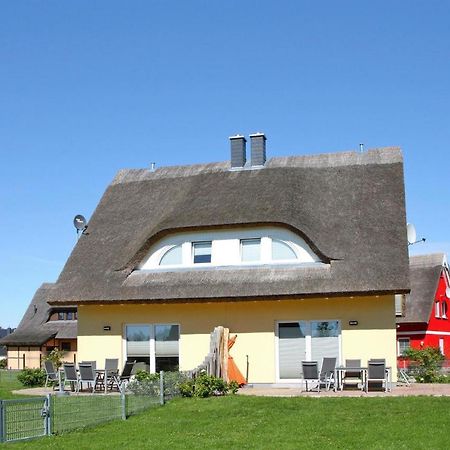 Reetdachhaus Lotte Mit Sauna Und Kaminofen Am Yachthafen In Vieregge Extérieur photo