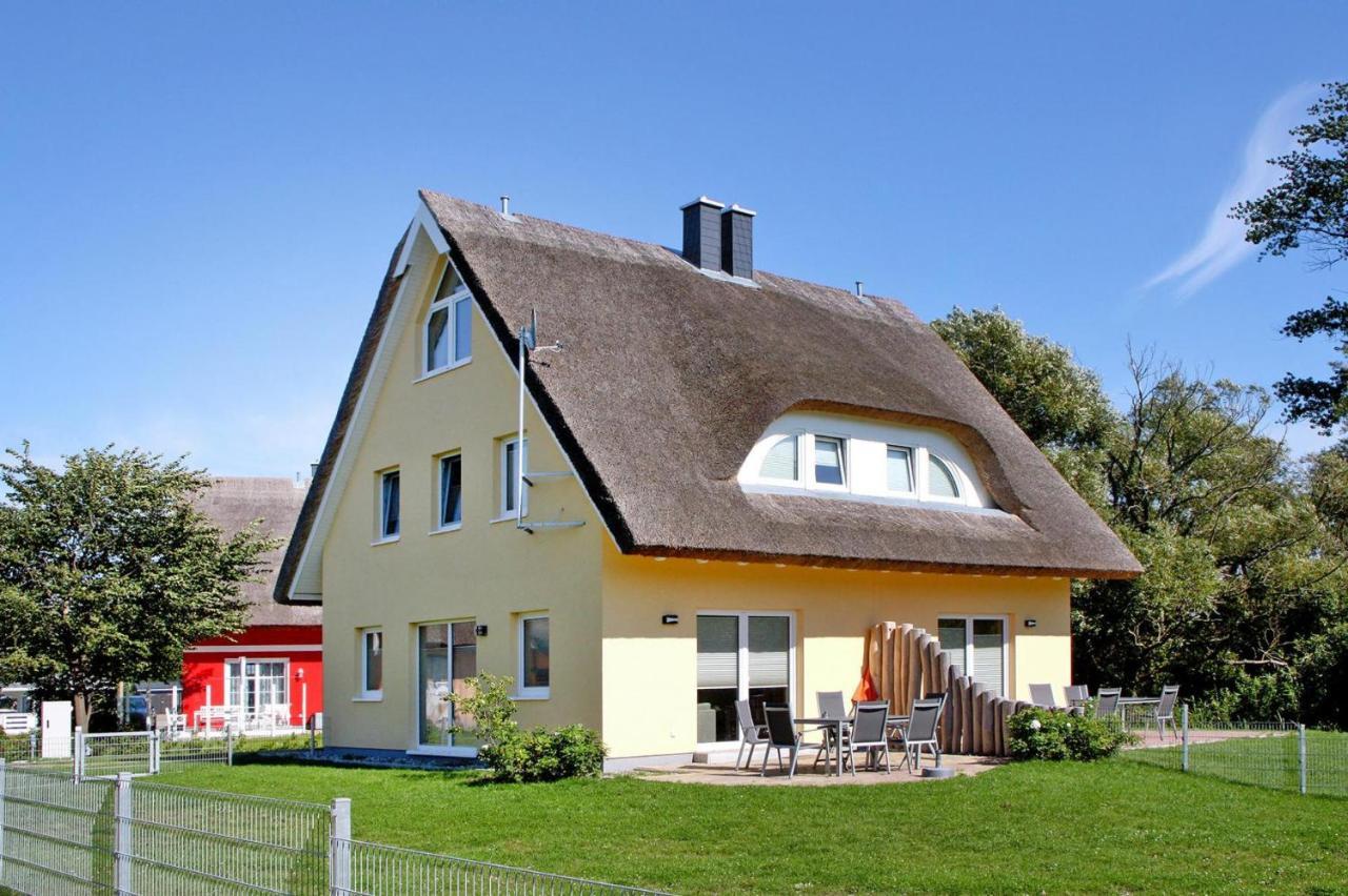 Reetdachhaus Lotte Mit Sauna Und Kaminofen Am Yachthafen In Vieregge Extérieur photo