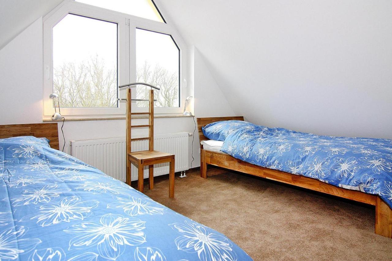 Reetdachhaus Lotte Mit Sauna Und Kaminofen Am Yachthafen In Vieregge Extérieur photo